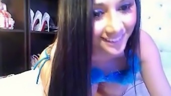 Cutest cambabe with huge titties make cocks hard