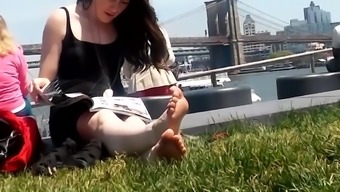 Candid NYC Sexy Feet Two women Soles