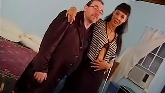 Amateur interracial sex between a white guy and sexy Kira Kahn