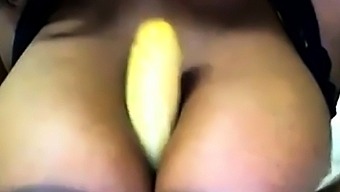 Ebony boobs webcam: African Star
