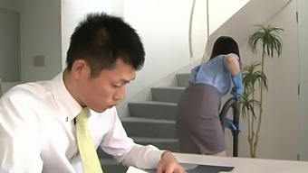 Sexy office woman from Tokyo stops for a minute to fuck the new guy