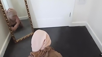Big Ass Arab Muslim Girl In Hijab Roughly Fucked Un Her Wet Pussy 8 Min