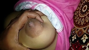 Nipples fountain milk tw0