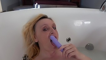 Blonde Lena enjoys while gently pleasuring her clitoris - HD