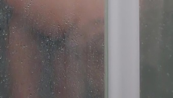Taiwanese couple enjoys steamy sex in the shower