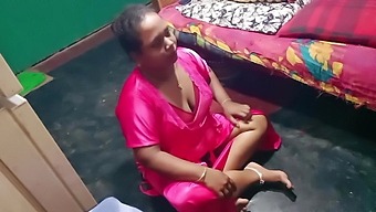 Indian sex babir gets anal action in high definition video