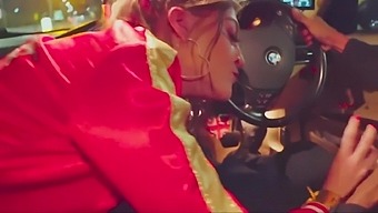 Interracial cowgirl rider Harley Quinn enjoys car passenger's cock