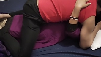 Indian MILF Bhabhi Shows Off Her Big Tits in HD Video
