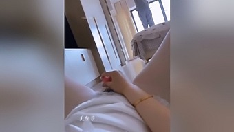 Cute Chinese girl gets fucked by her boyfriend