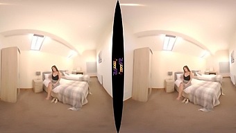 Big Ass British Babe Cums Solo in VR Porn Video