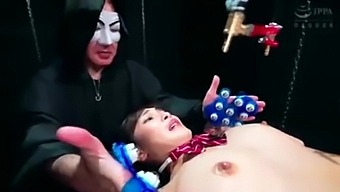Japanese babe gets overwhelmed with pleasure during blowjob